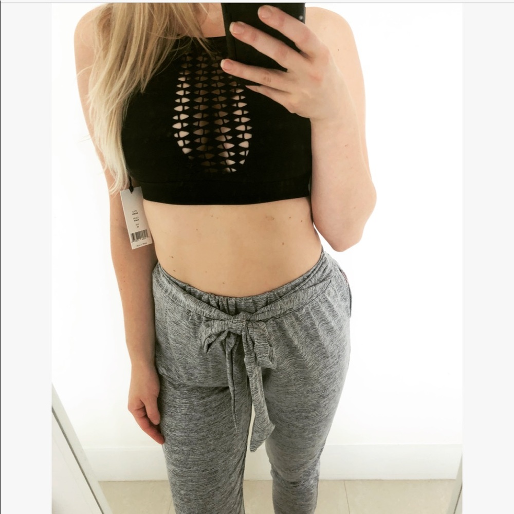 NWT light grey tie front booty enhancing joggers - Picture 7 of 8